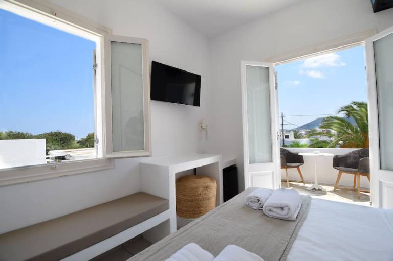 Smaragdi Hotel
