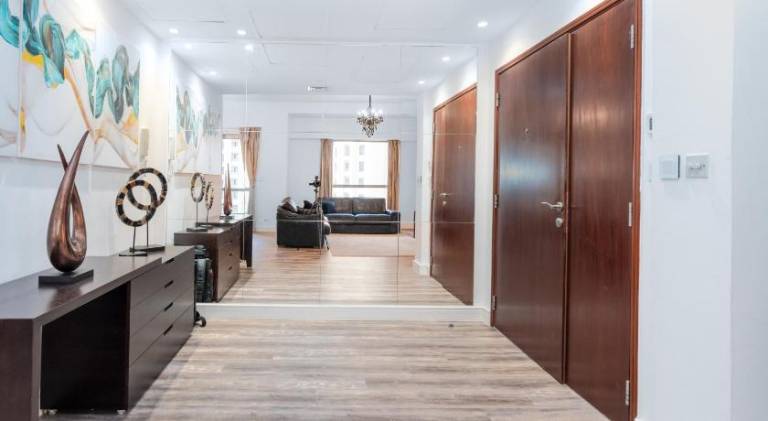 Apartment with pool | Next to the beach | Pets allowed in Abu Dhabi