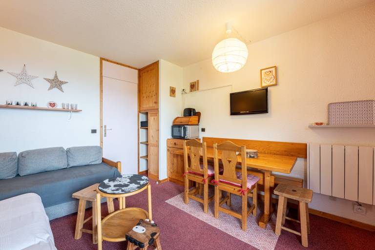Apartment 'Le Creux De L'Ours' with Mountain View, Balcony and Wi-Fi — photo 2