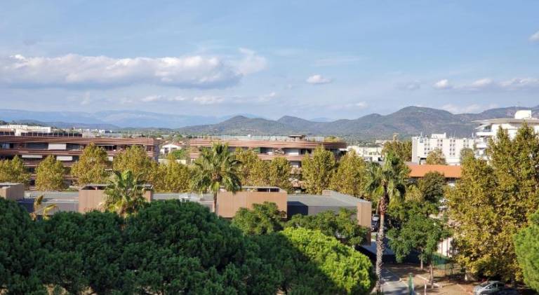 Nice rental apartment with pool | Close to the beach | Pets are welcome in Fréjus
