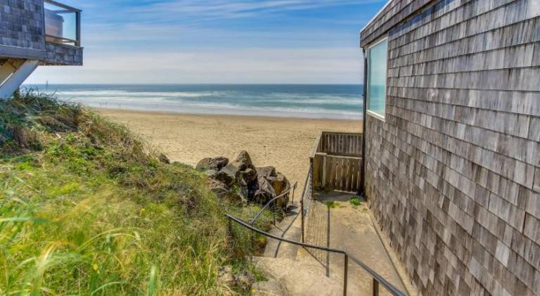 House | Beach nearby | Dogs allowed — photo 4