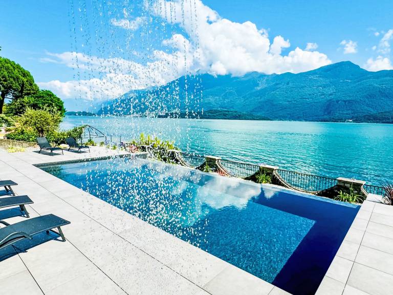 Ferienwohnung mit Pool in Gravedona ed Uniti, Comer See f&uuml;r max. 5 Personen