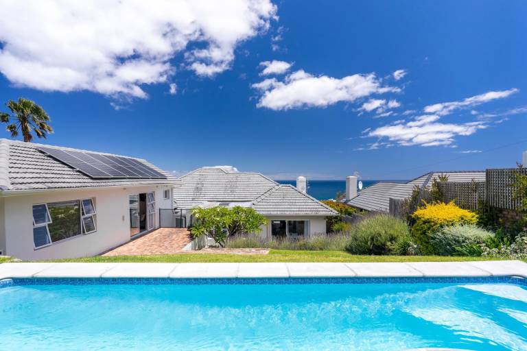 Camps Bay Deluxe Luxury villa with pool