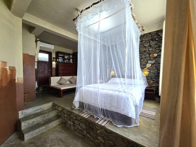 Villa with yard, patio & private pool | Good for workation | Pets are welcome — photo 2