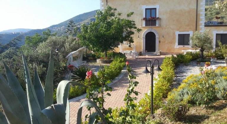 Pleasant farm with yard | Pets allowed in Pollica
