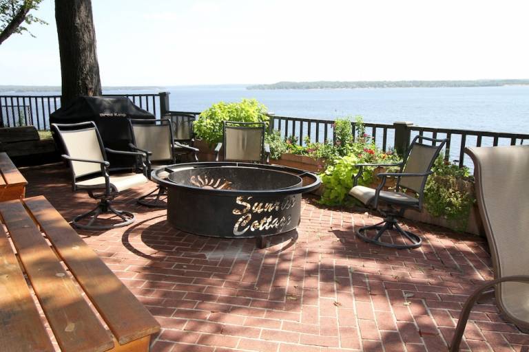 House  Grand Lake Towne