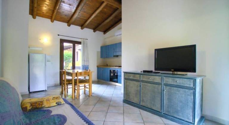 Holiday apartment with terrace & garden — photo 2