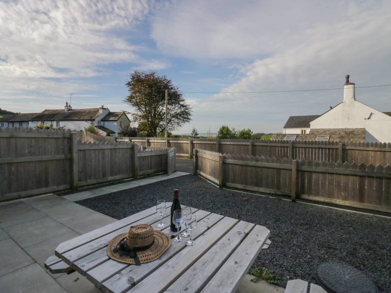 Family-friendly cottage with garden | Beach view | Dogs allowed — photo 2