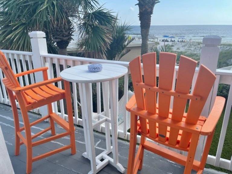 Wonderful vacation home with yard, grill & terrace | Beach view | Next to the beach | Pet-friendly — photo 5