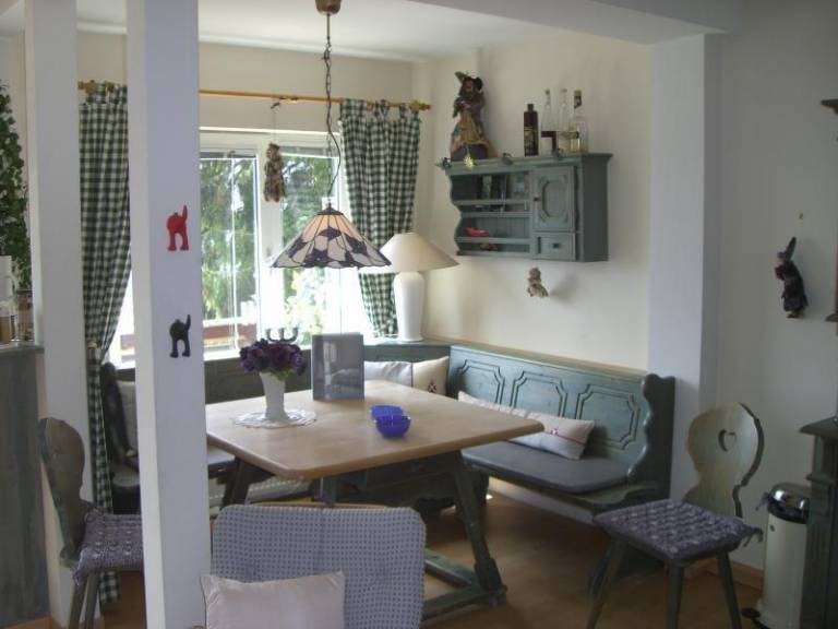 Apartment with yard — photo 3