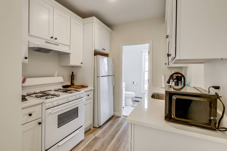 1 Mi to Main Street! Cozy Concord Apartment — photo 3