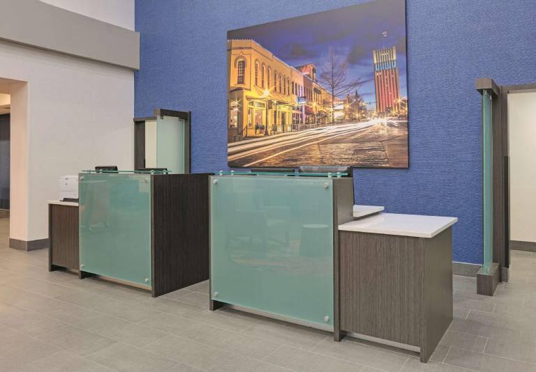La Quinta Inn & Suites by Wyndham Tyler South — photo 4