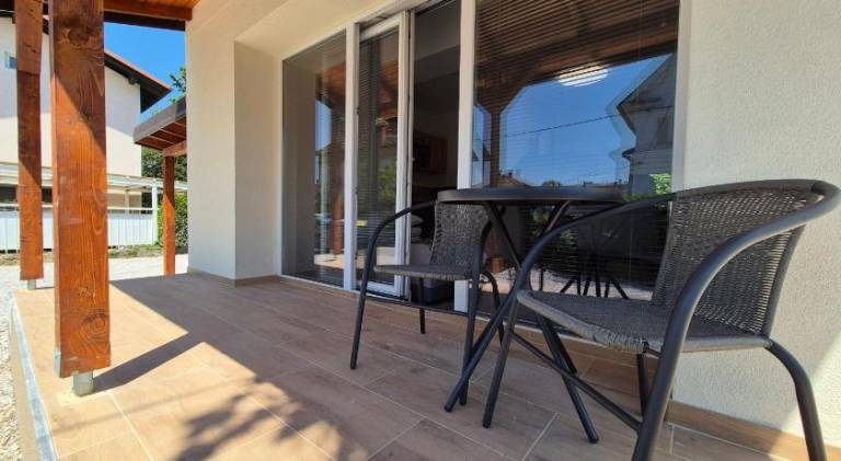 Rental apartment with patio | Pets allowed in Ljubljana