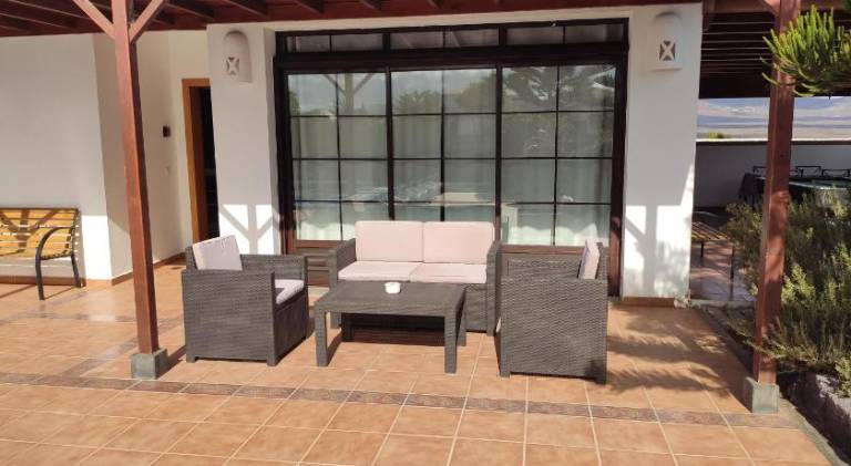 Villa with pool — photo 2