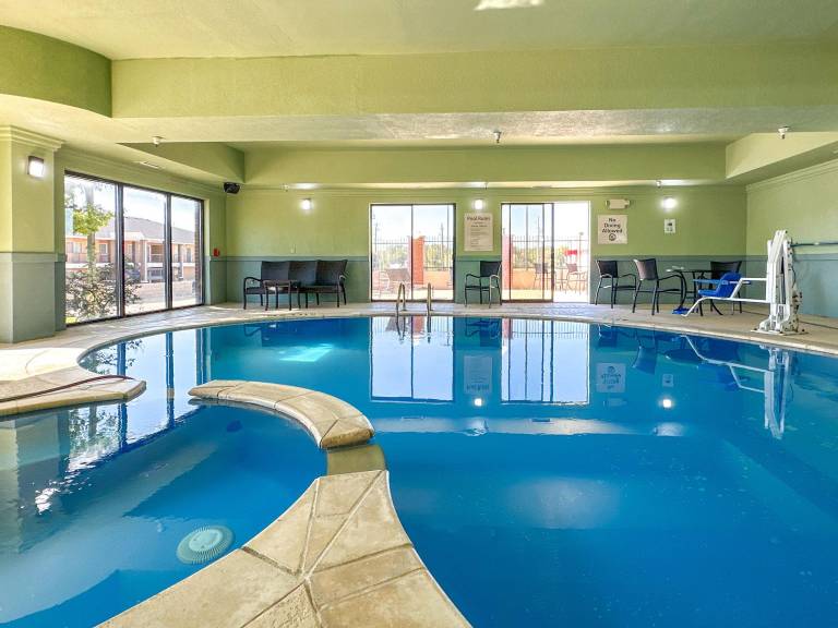 Holiday Inn Express Hotel & Suites Ennis By IHG — photo 2