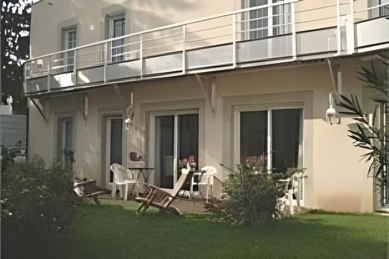 Logis Hotel La Villa Boucicaut in Chalon-sur-Saone
