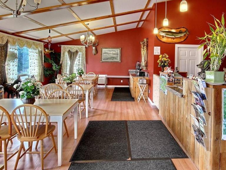 Knights Inn - Huntsville, ON in Huntsville, ON