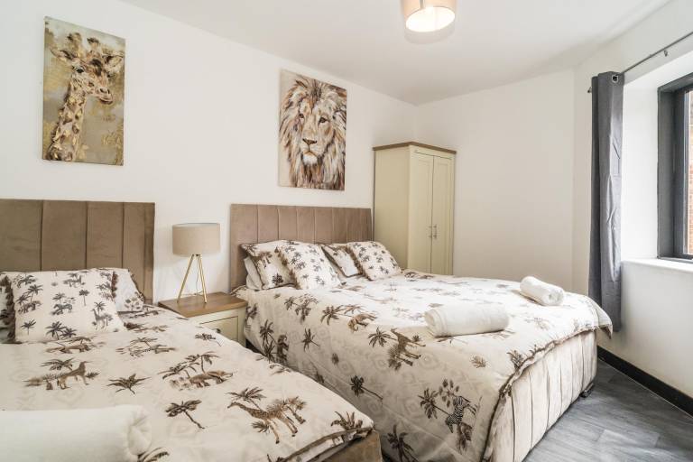 Opera Suite in Royal Tunbridge Wells