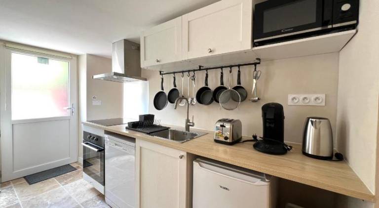 Apartment with 2 rooms for 5 persons — photo 3