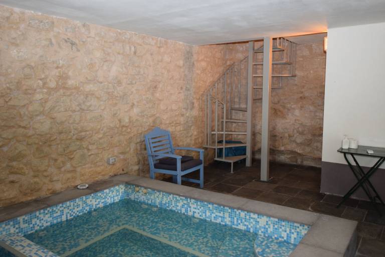 Villa with hot tub, private pool & terrace | Panoramic view — photo 4