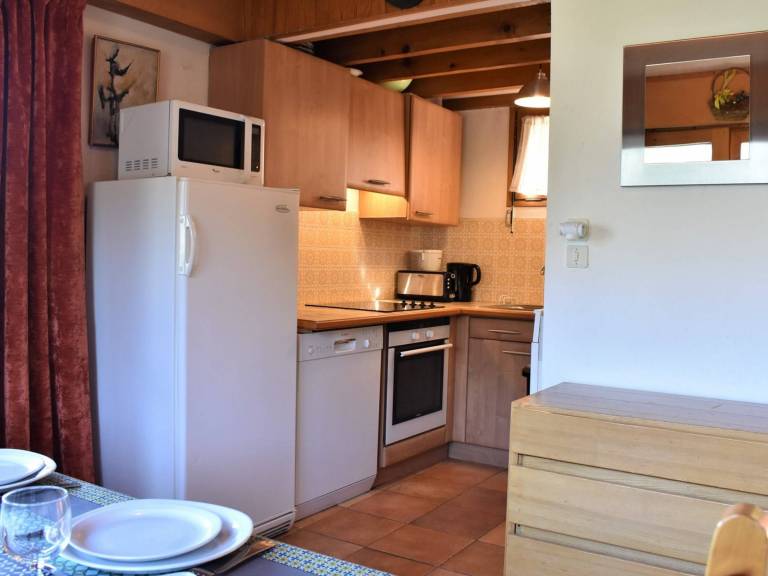 Spacious Chalet in Méribel - Pets Allowed, Parking Included — photo 3