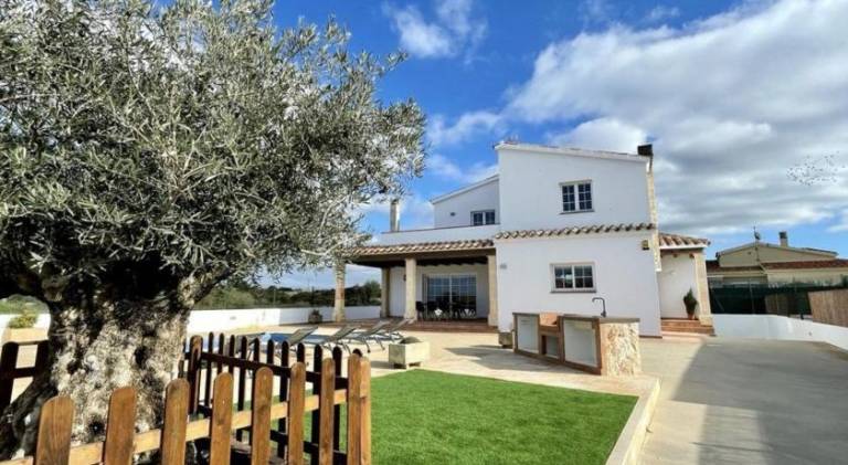 Villa with terrace, private pool & barbecue in Ciutadella de Menorca