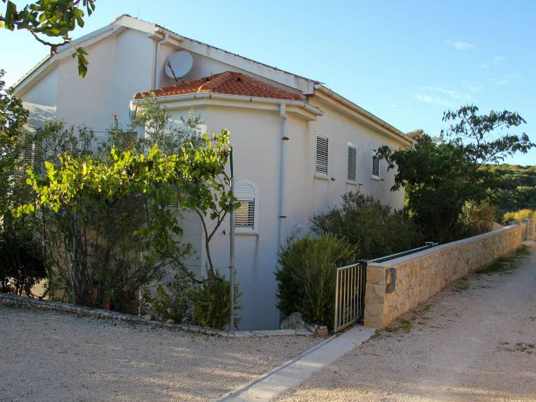 Rental apartment with 2 rooms for 8 persons — photo 2