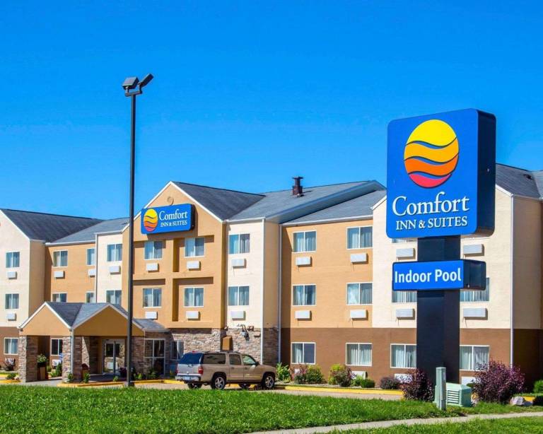 Comfort Inn & Suites Coralville - Iowa City near Iowa River Landing in Coralville, IA
