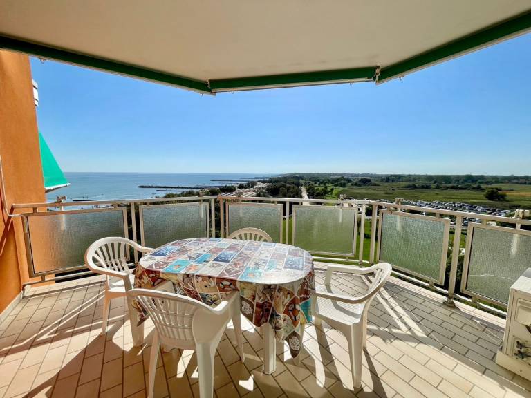 Rental apartment with terrace | Sea view in Caorle