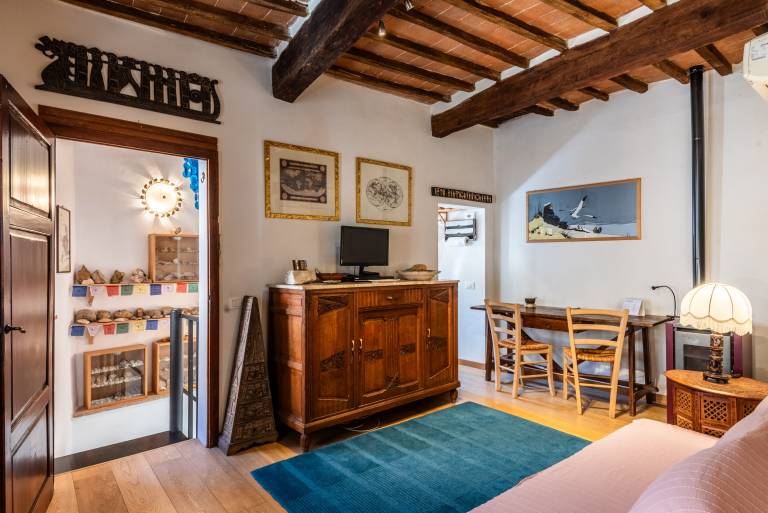 Apartment 'In The Medieval Village' with Wi-Fi and Air Conditioning in Radicondoli