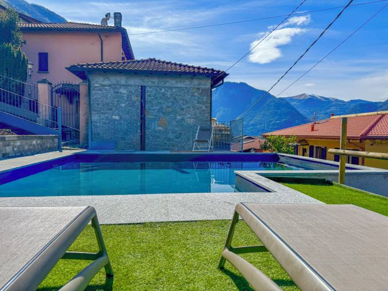 Villa Lezzeno