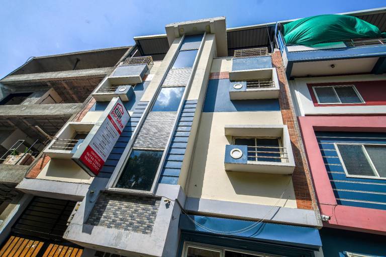 Paradise Girls Hostels