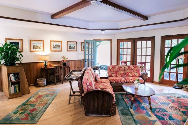 Kilauea Lodge and Restaurant — photo 3