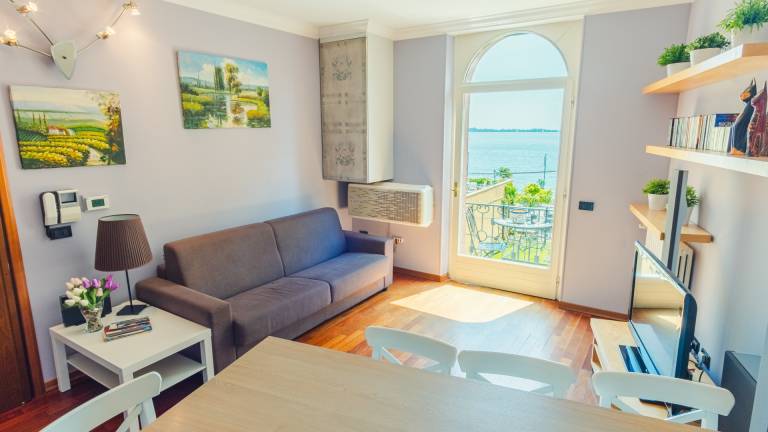 Family-friendly holiday apartment | Panoramic view | Pet-friendly in Gardone Riviera