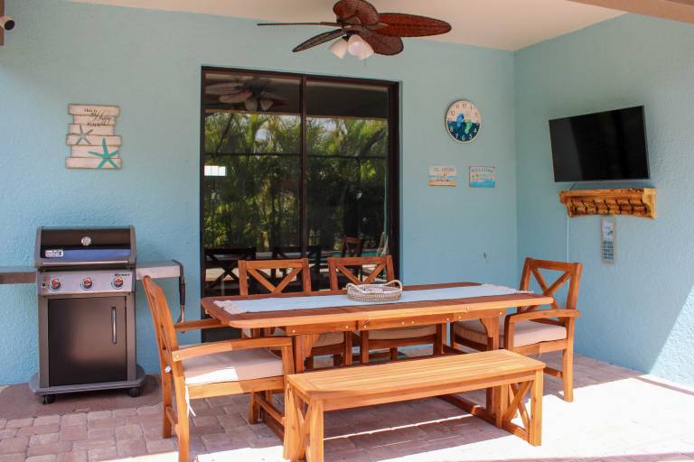 Heated Saltwater Pool: Central Cape Coral Home! — photo 3