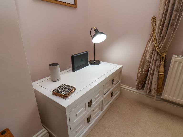 Fully equipped beautiful cottage with garden | Beach view | Dogs allowed — photo 4