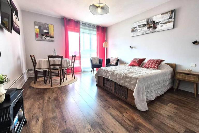 Rental apartment with 1 room for 2 persons in Chambéry