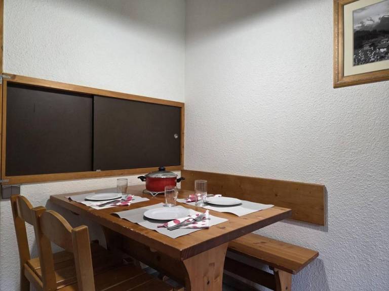 90m from shops, 3rd floor, view ski slopes/mountain, balcony, ski locker, 26m², Valmorel — photo 3