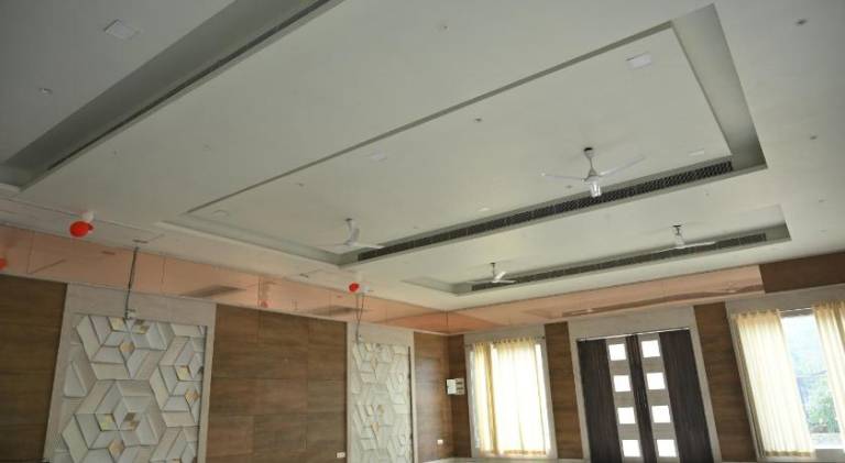 Hotel Mukund Dham-Near Mathura Railway Station — photo 5