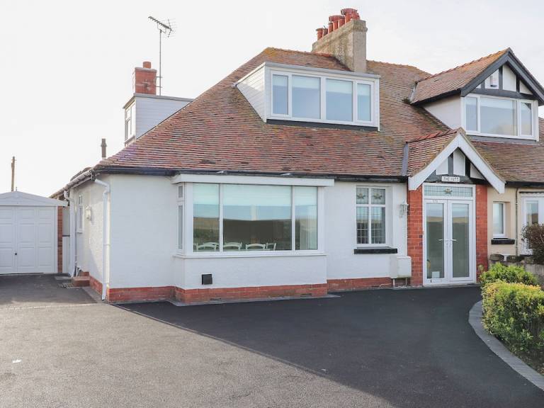 Cottage Colwyn Bay