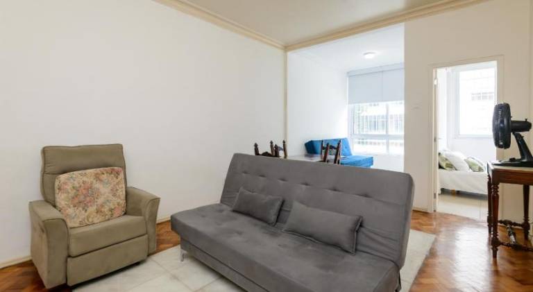 Holiday apartment | Close to Fort Copacabana | Next to the beach | Pet-friendly in Leme