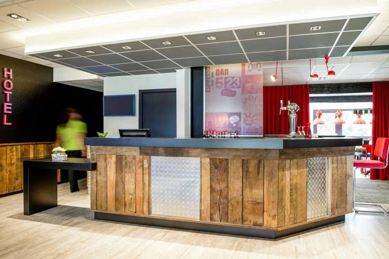 Ibis Styles Chartres in Barjouville