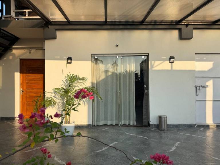 Nice house with patio | Pet-friendly — photo 3