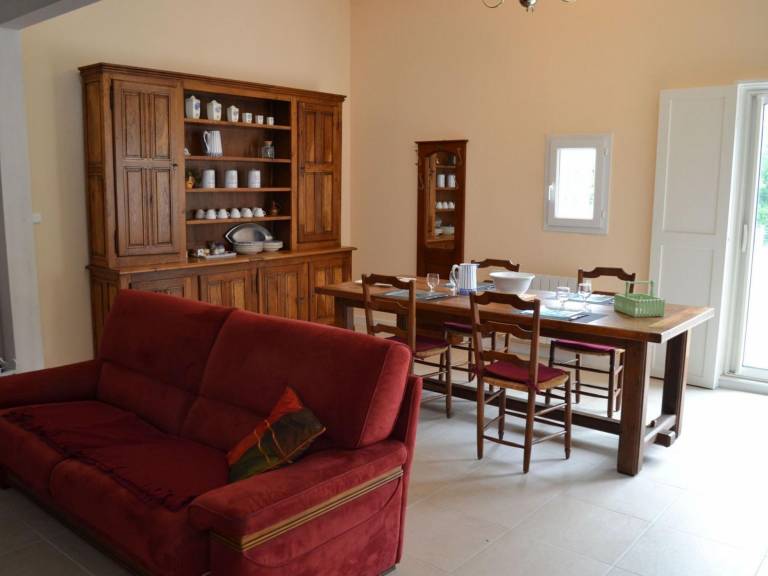 Cottage with yard & barbecue — photo 4