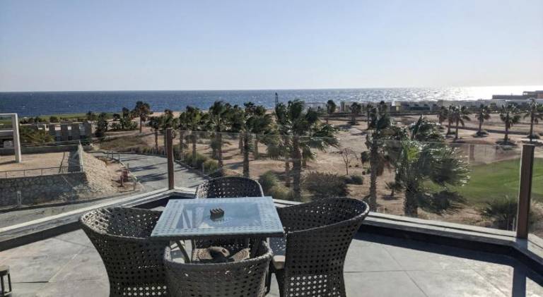 Sea & Golf Views 2BR Villa with Free Beach & Pool Access — photo 5