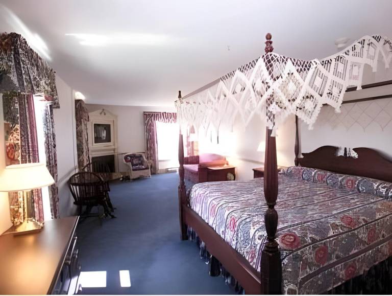 The Loyalist Country Inn & Conference Centre in Summerside, PE