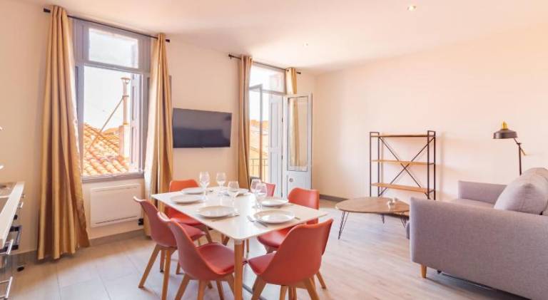 Holiday apartment with 2 rooms for 6 persons in Perpignan