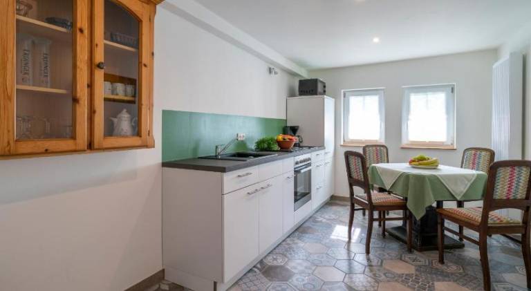 Holiday apartment with patio & garden | Good for workation — photo 3