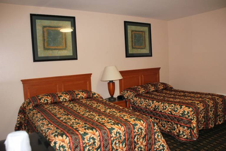 Motel  Chestertown