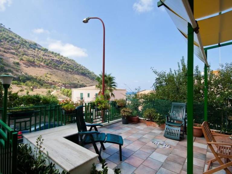 Beautiful apartment with BBQ & terrace | Next to the beach | Dogs allowed — photo 2
